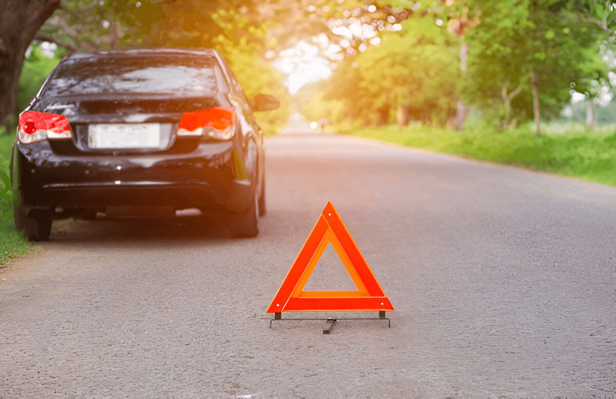 Riskiere nicht dein Leben! Die Rolle eines Pannendreiecks auf der Autobahn